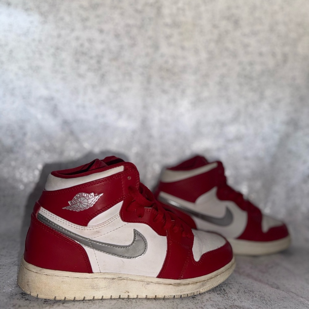 Air Jordan 1 Mid Red White Silver Men’s Sneakers 5.5Y
